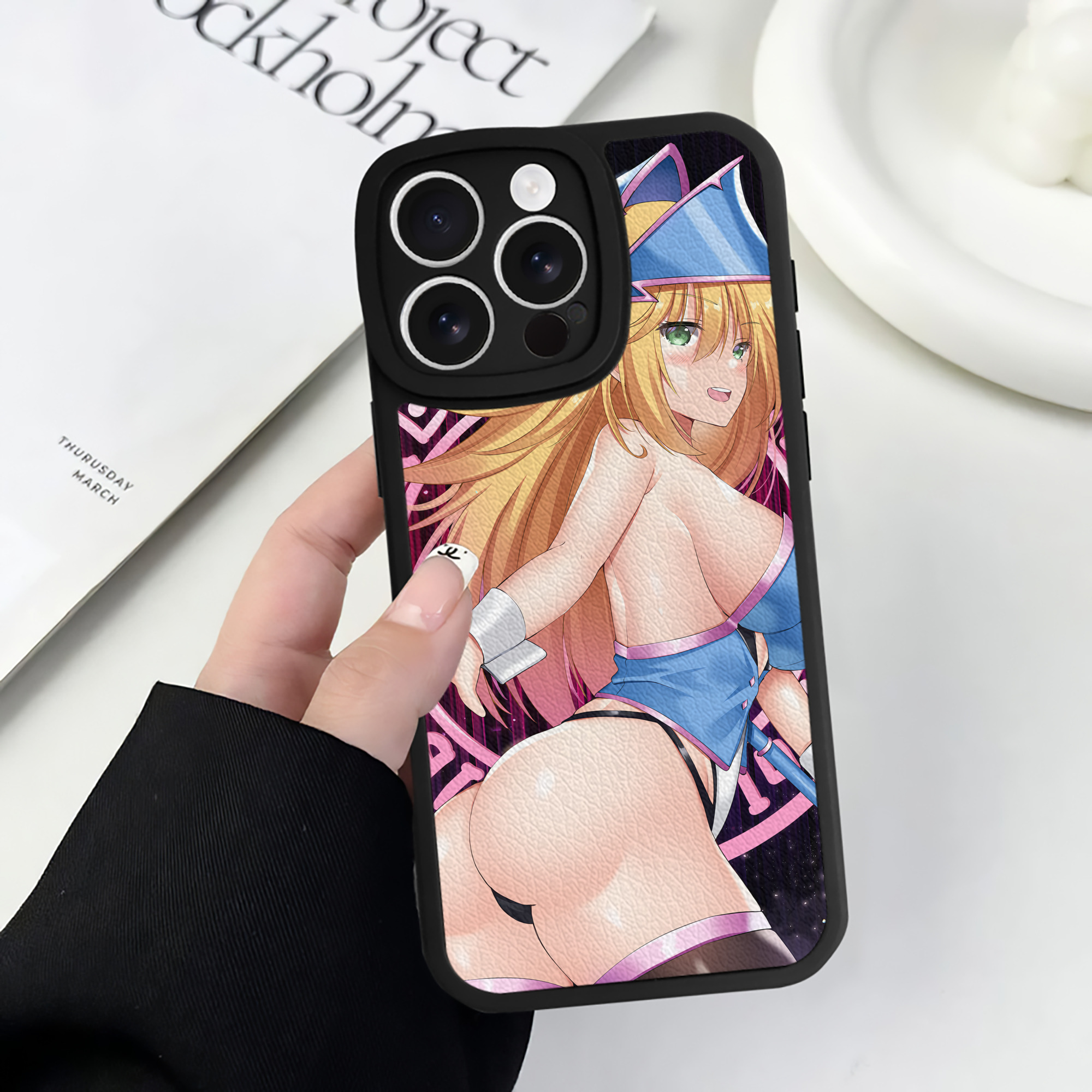 （画像用） 遊☆戯☆王 Yu-Gi-Oh! 【iPhone 16シリーズ対応】シリコンスマホケース（レザー調） 材質：シリコン